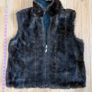 Faux Fur Zip-Up Vest - Small